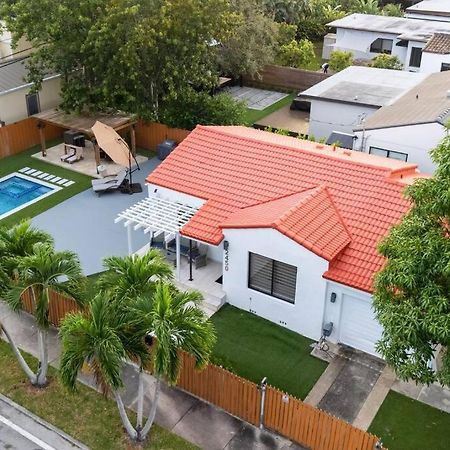 Luxury Retreat 3B ,2Ba Pool , Coral Gables Center Villa ไมอามี ภายนอก รูปภาพ