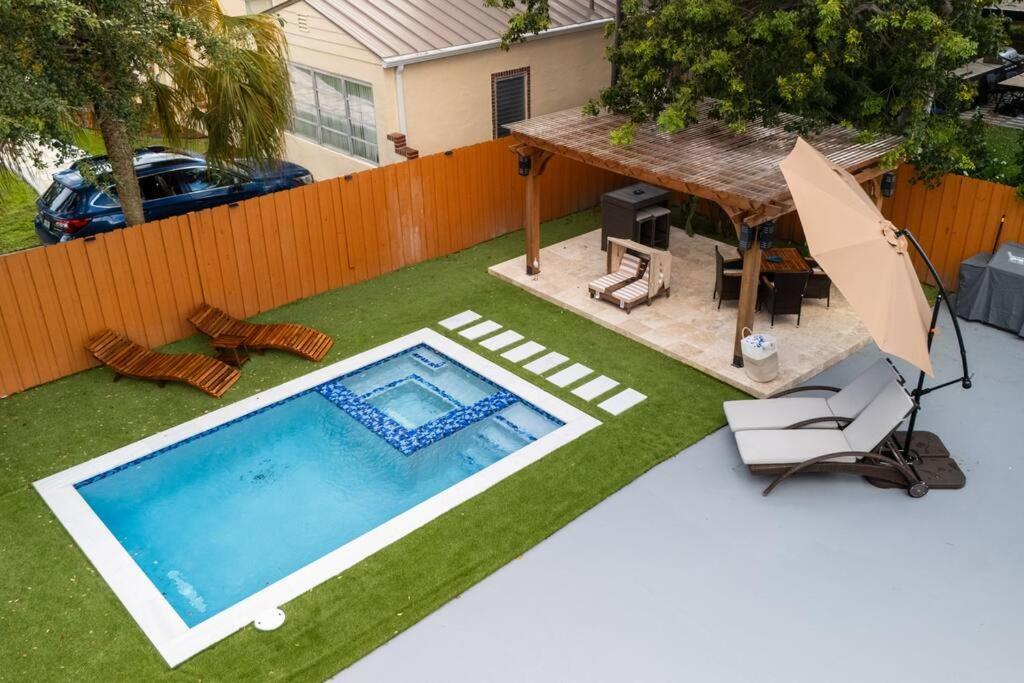 Luxury Retreat 3B ,2Ba Pool , Coral Gables Center Villa ไมอามี ภายนอก รูปภาพ