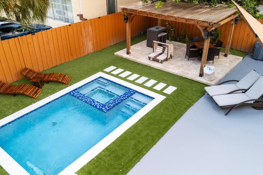 Luxury Retreat 3B ,2Ba Pool , Coral Gables Center Villa ไมอามี ภายนอก รูปภาพ