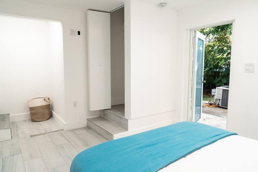 Luxury Retreat 3B ,2Ba Pool , Coral Gables Center Villa ไมอามี ภายนอก รูปภาพ