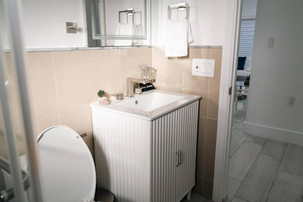 Luxury Retreat 3B ,2Ba Pool , Coral Gables Center Villa ไมอามี ภายนอก รูปภาพ